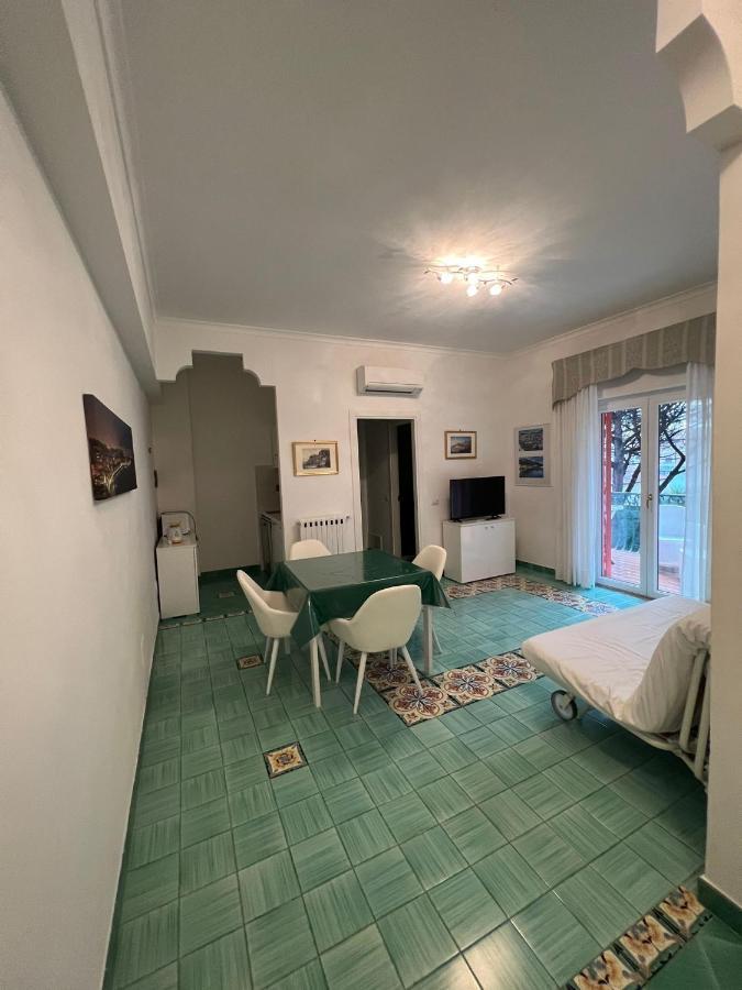 Sorrento Home E Flat Park And Pool Exterior foto