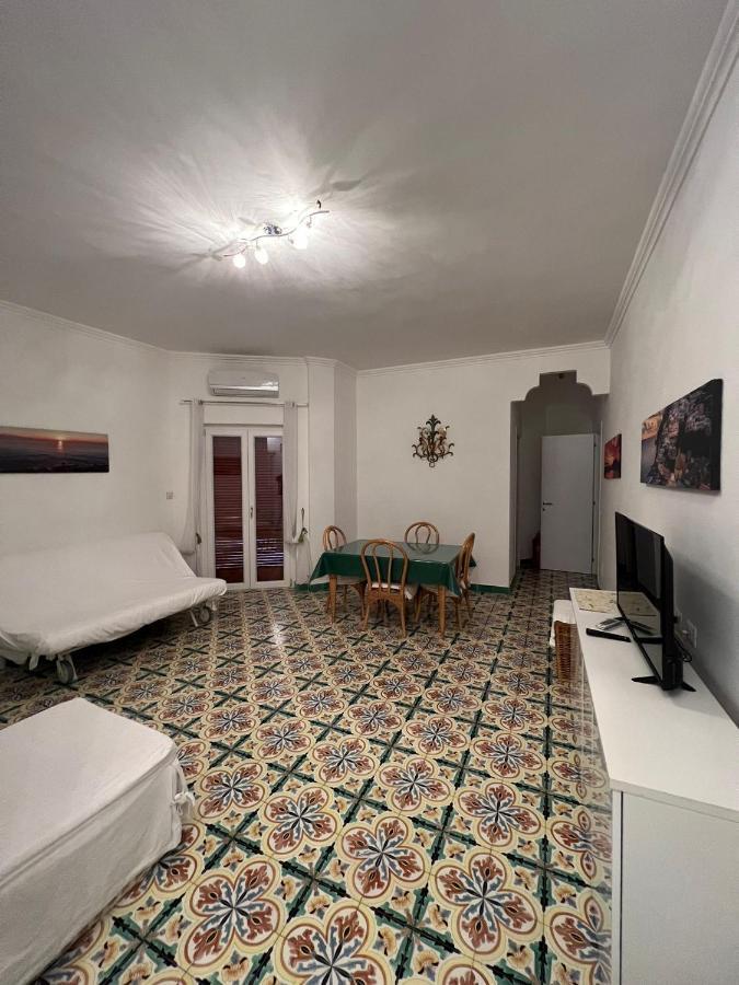 Sorrento Home E Flat Park And Pool Exterior foto